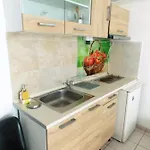 Ladadika *