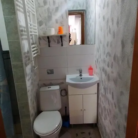 Ladadika Apartment *